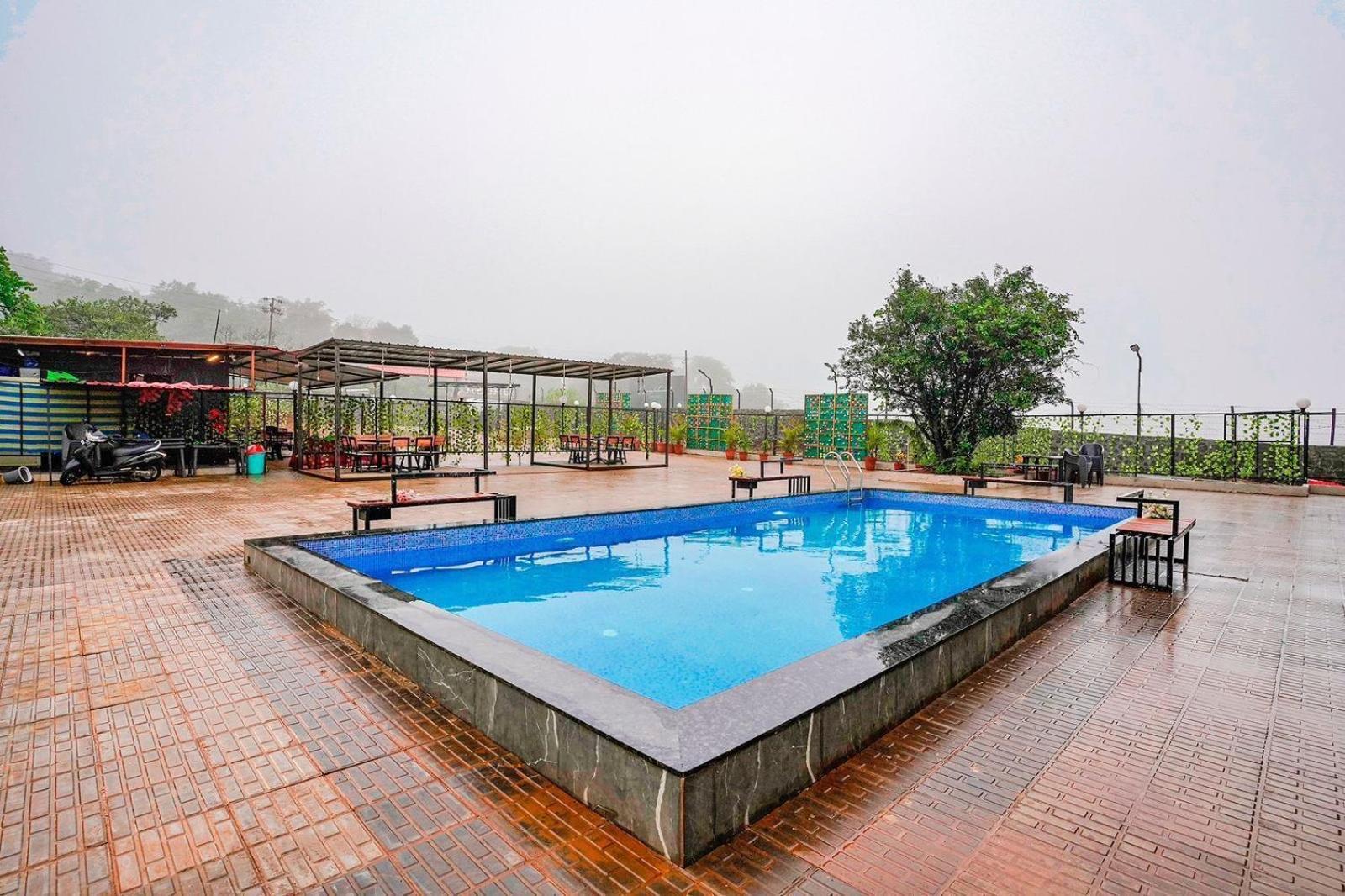 The Jalsa Resort Lonavala Extérieur photo